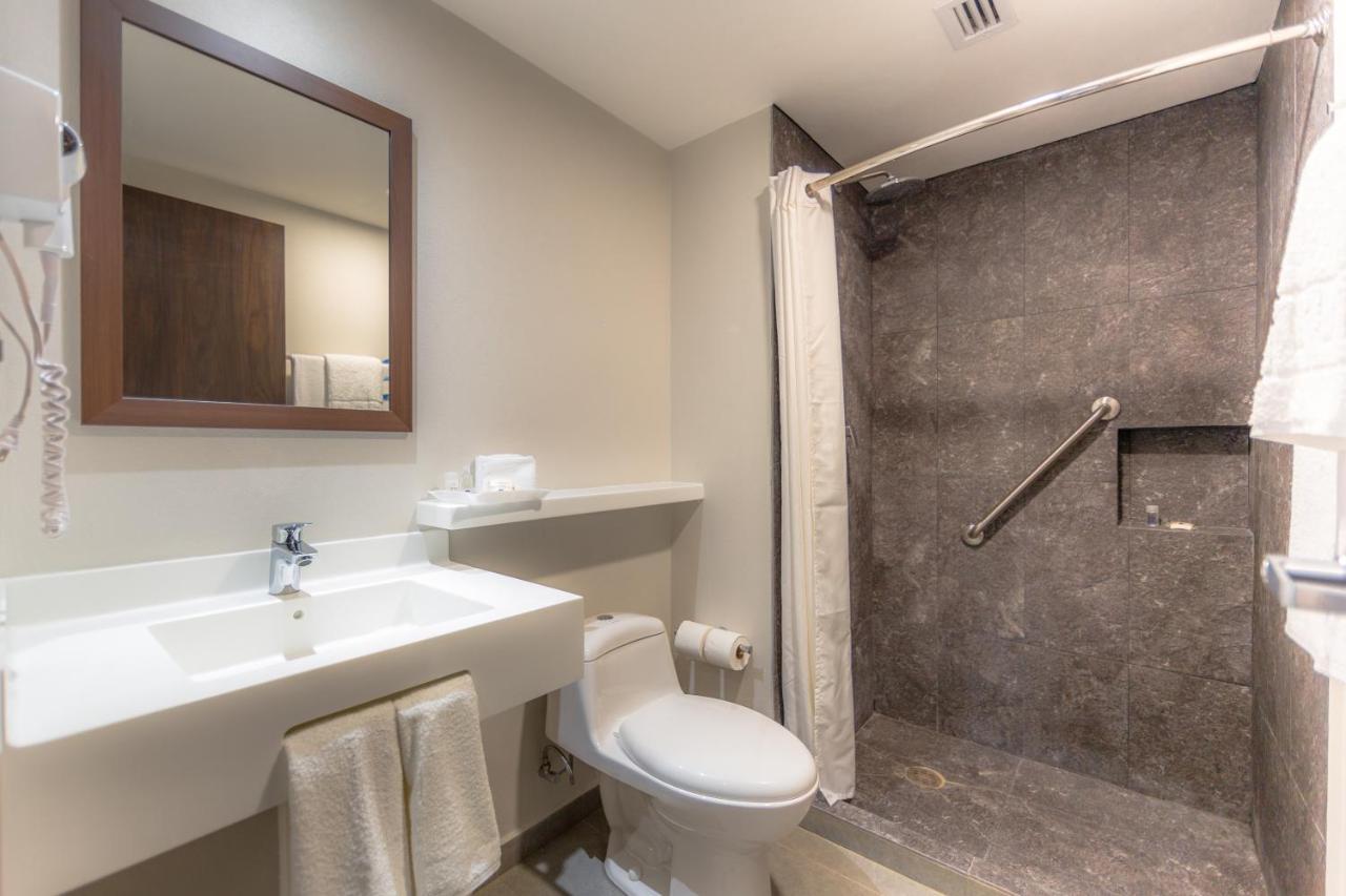 Sleep Inn Guadalajara Galerias Экстерьер фото